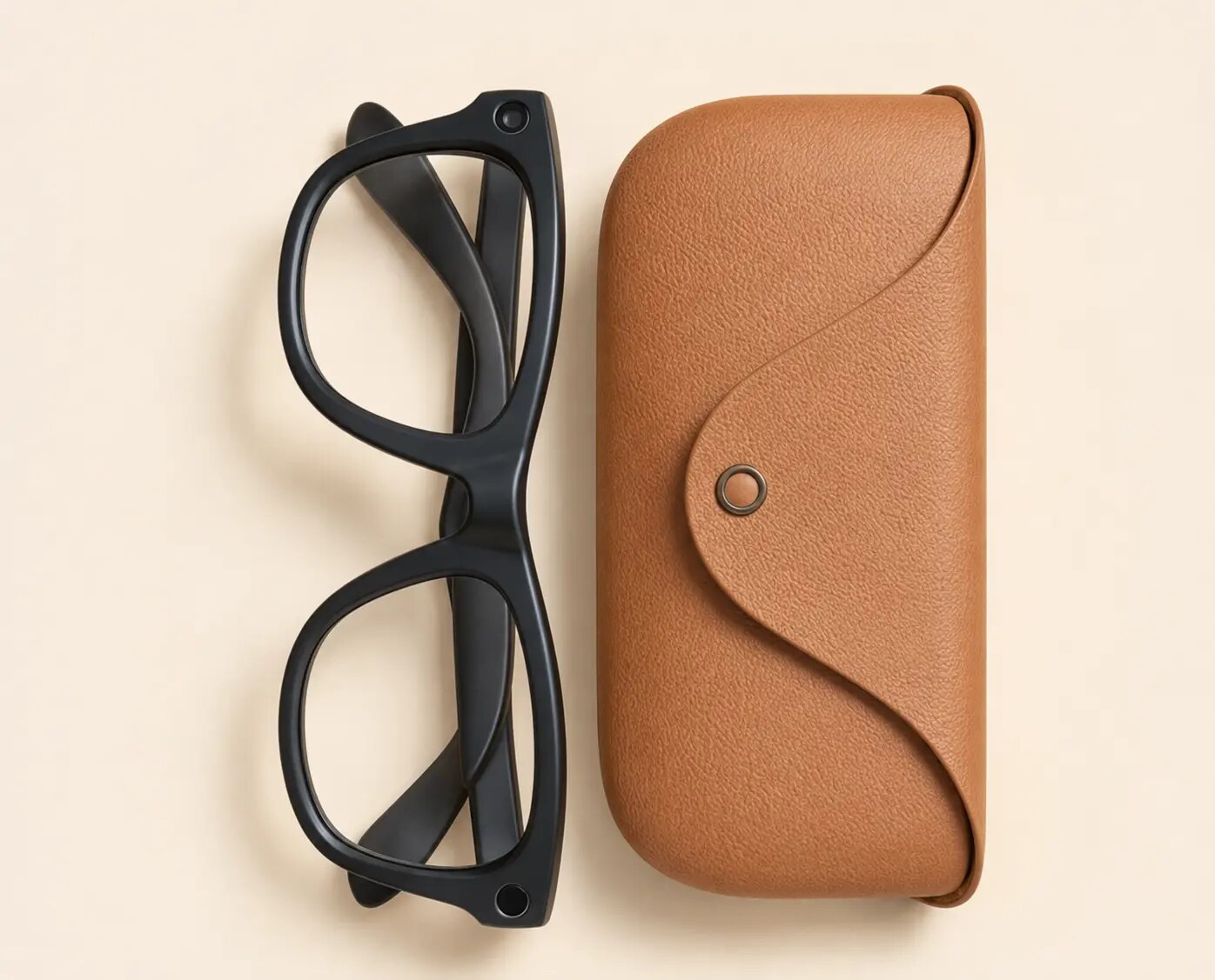 Fotografía real de las gafas con cristal transparente y estuche, empleada como base del esquema técnico